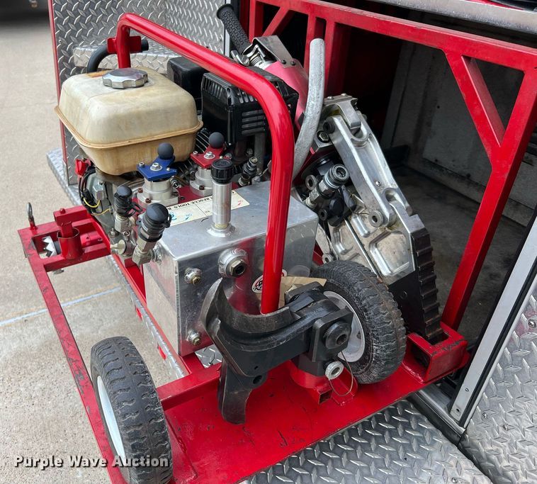 image for item DQ2221 2001 Freightliner FL70  pumper fire truck