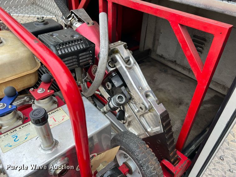 image for item DQ2221 2001 Freightliner FL70  pumper fire truck