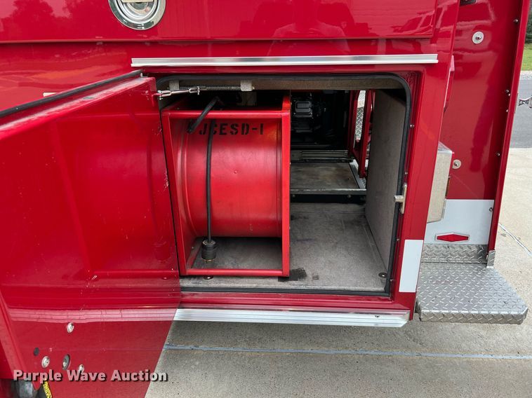 image for item DQ2221 2001 Freightliner FL70  pumper fire truck