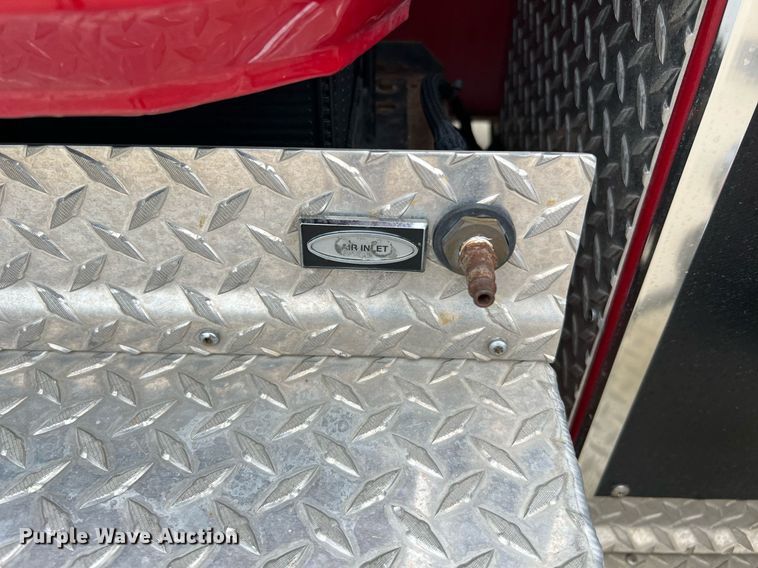 image for item DQ2221 2001 Freightliner FL70  pumper fire truck