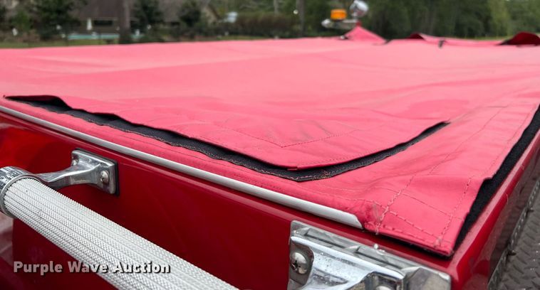 image for item DQ2221 2001 Freightliner FL70  pumper fire truck