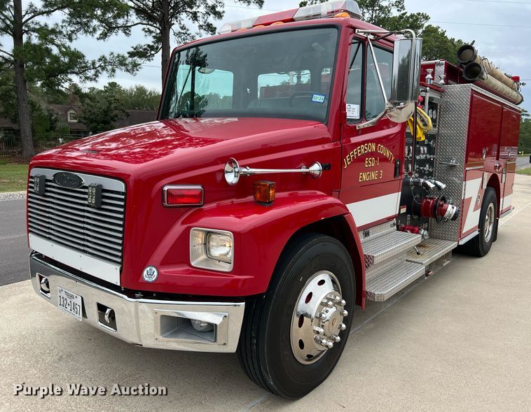 image for item DQ2221 2001 Freightliner FL70  pumper fire truck