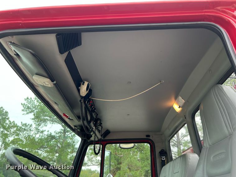 image for item DQ2221 2001 Freightliner FL70  pumper fire truck