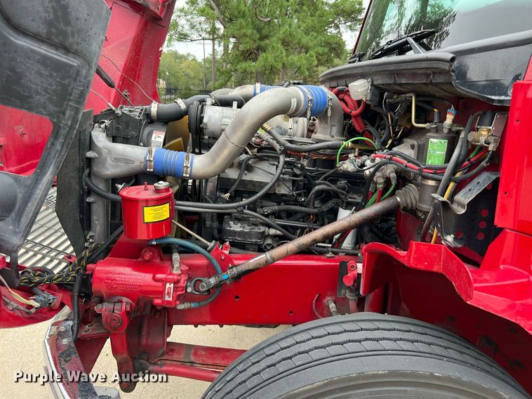 image for item DQ2221 2001 Freightliner FL70  pumper fire truck