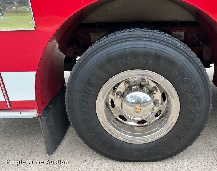 image for item DQ2221 2001 Freightliner FL70  pumper fire truck