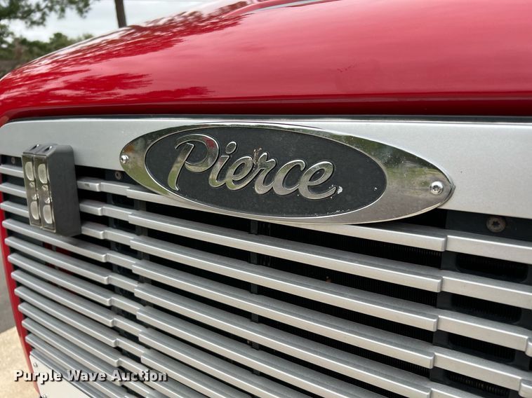 image for item DQ2221 2001 Freightliner FL70  pumper fire truck