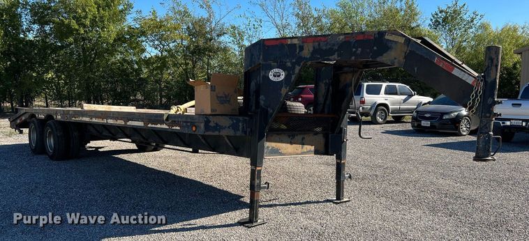 image for item DQ2246 1990 Gooseneck  equipment trailer