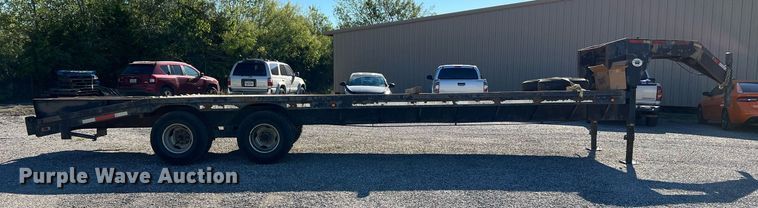 image for item DQ2246 1990 Gooseneck  equipment trailer