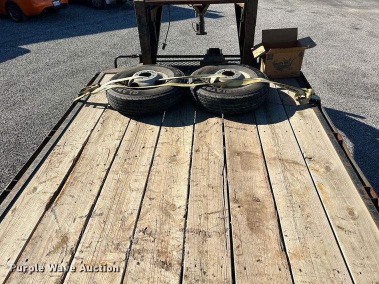 image for item DQ2246 1990 Gooseneck  equipment trailer