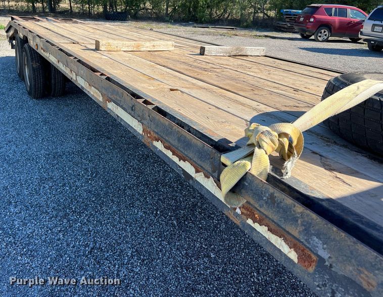 image for item DQ2246 1990 Gooseneck  equipment trailer