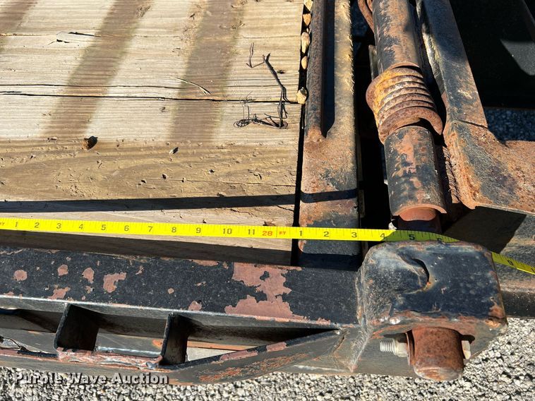 image for item DQ2246 1990 Gooseneck  equipment trailer