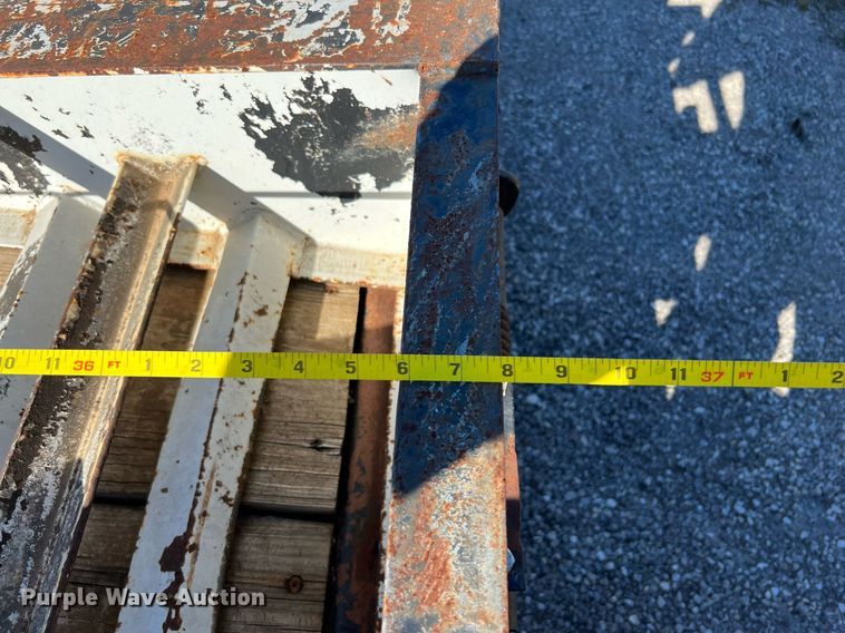 image for item DQ2246 1990 Gooseneck  equipment trailer