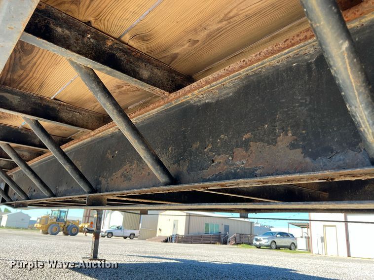 image for item DQ2246 1990 Gooseneck  equipment trailer