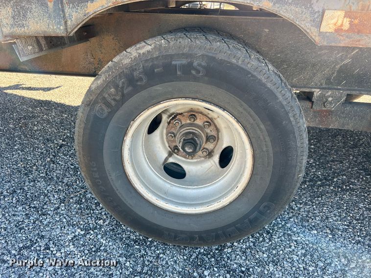 image for item DQ2246 1990 Gooseneck  equipment trailer