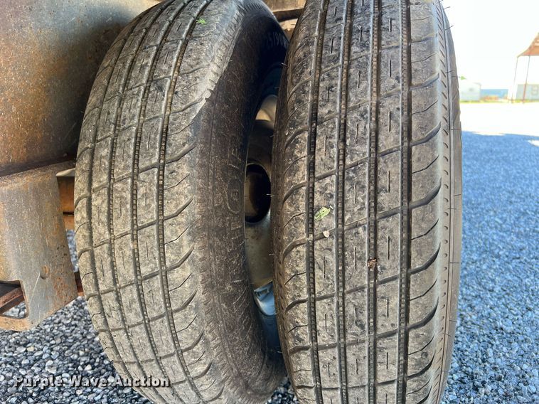 image for item DQ2246 1990 Gooseneck  equipment trailer