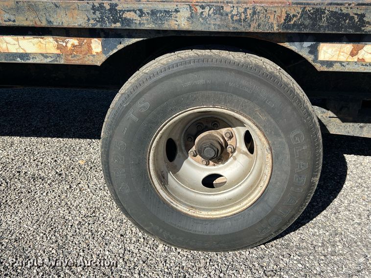 image for item DQ2246 1990 Gooseneck  equipment trailer