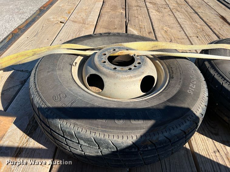 image for item DQ2246 1990 Gooseneck  equipment trailer