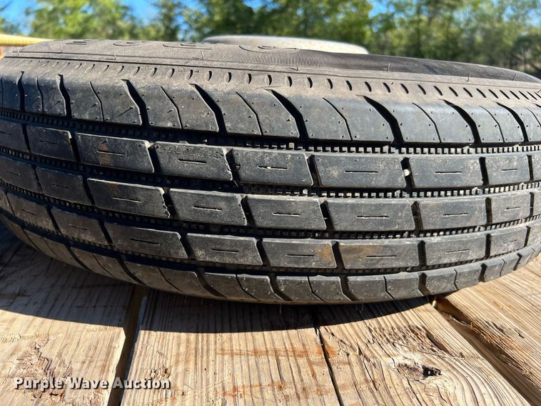 image for item DQ2246 1990 Gooseneck  equipment trailer