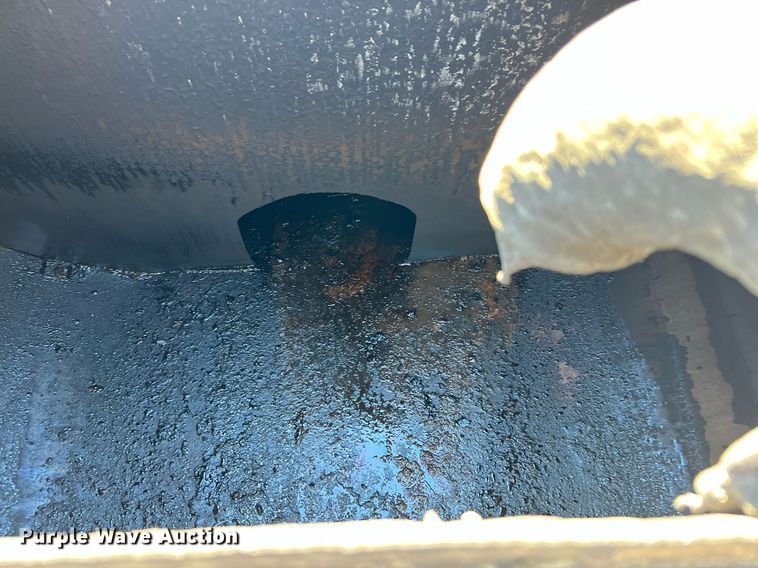 image for item DQ2248 1999 GMC C8500  oil distributor truck