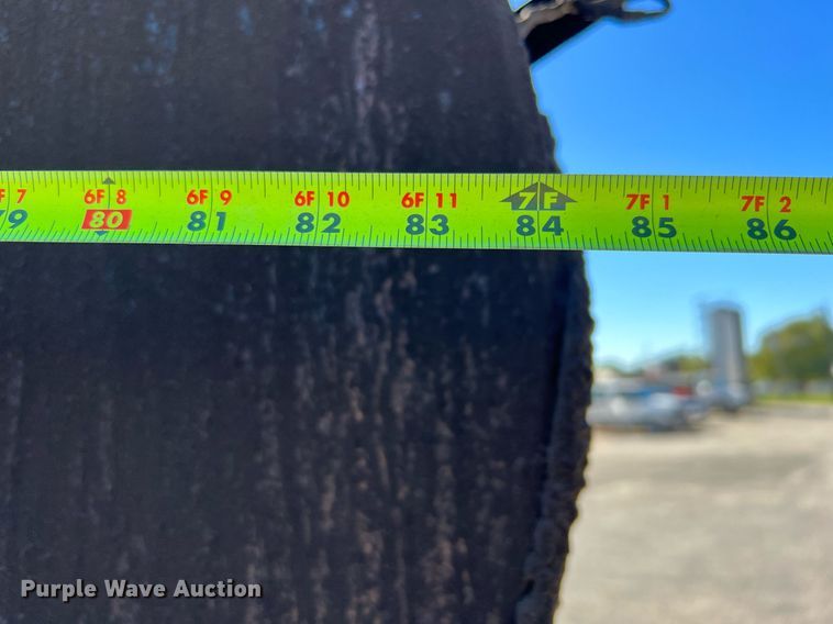 image for item DQ2248 1999 GMC C8500  oil distributor truck