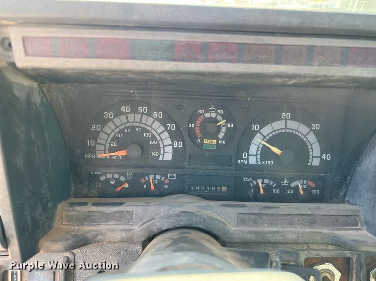 image for item DQ2248 1999 GMC C8500  oil distributor truck