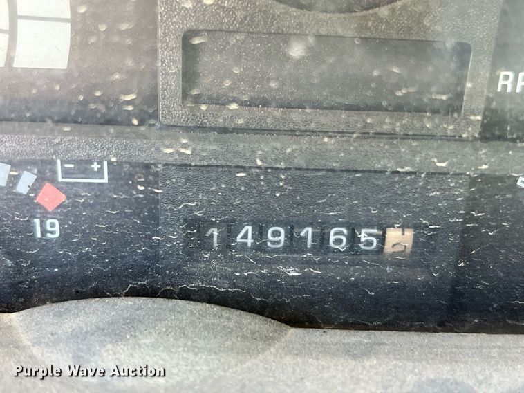 image for item DQ2248 1999 GMC C8500  oil distributor truck