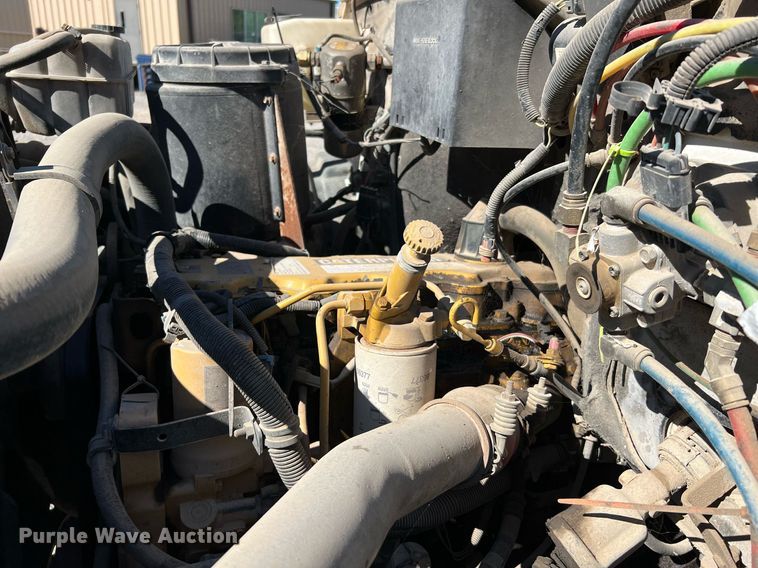 image for item DQ2248 1999 GMC C8500  oil distributor truck