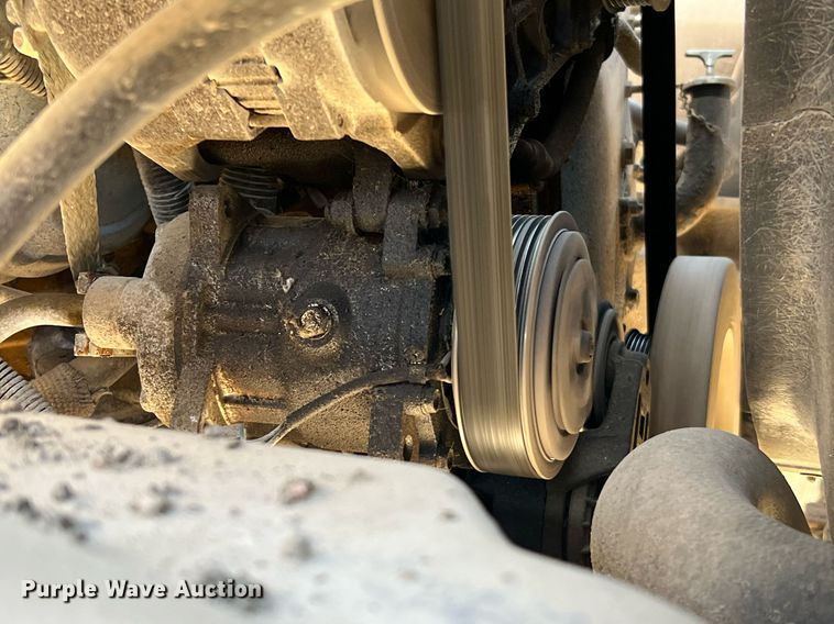 image for item DQ2248 1999 GMC C8500  oil distributor truck