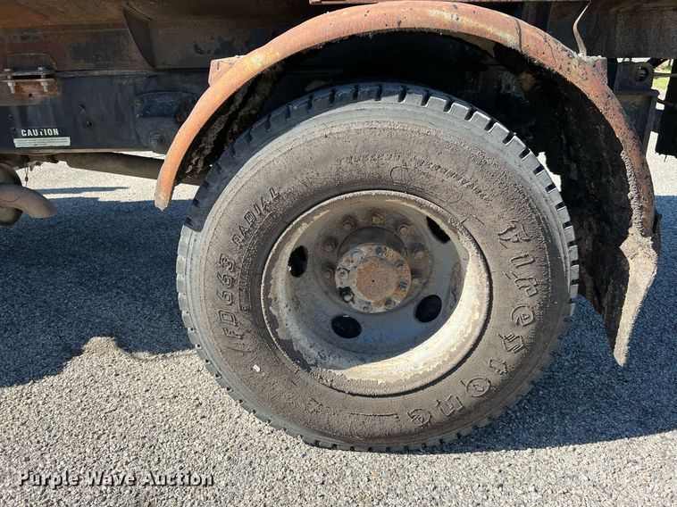 image for item DQ2248 1999 GMC C8500  oil distributor truck