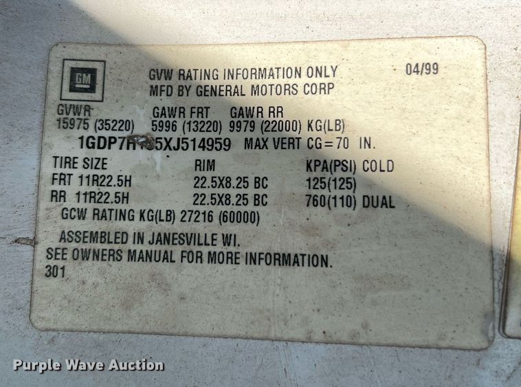 image for item DQ2248 1999 GMC C8500  oil distributor truck