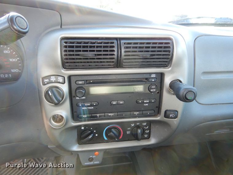 image for item DR5816 2006 Ford Ranger XLT SuperCab pickup truck