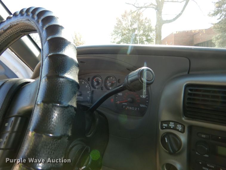 image for item DR5816 2006 Ford Ranger XLT SuperCab pickup truck