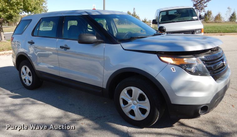 image for item DR5817 2013 Ford Explorer Police Interceptor  SUV
