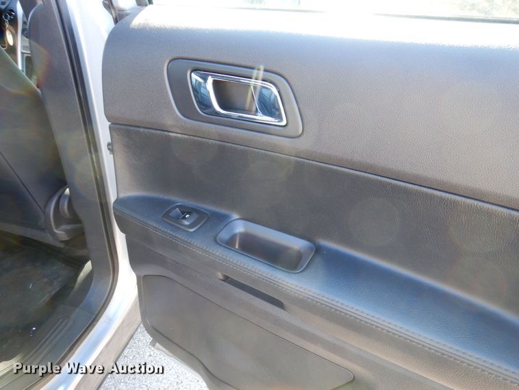 image for item DR5817 2013 Ford Explorer Police Interceptor  SUV