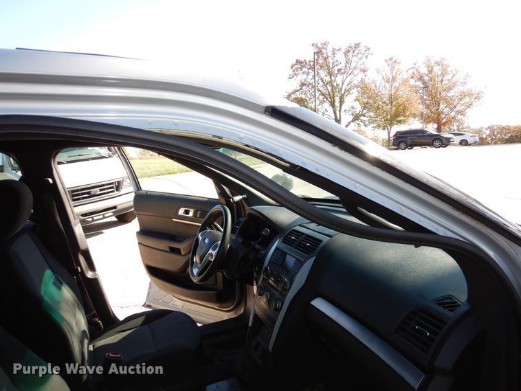 image for item DR5817 2013 Ford Explorer Police Interceptor  SUV