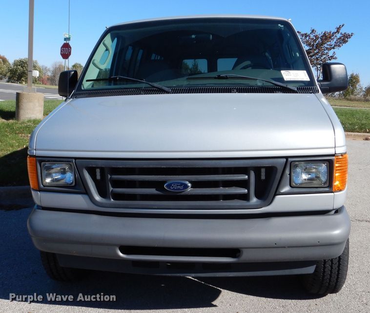 image for item DR5818 2007 Ford E350 Super Duty XL  van