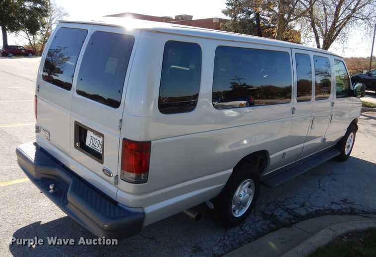 image for item DR5818 2007 Ford E350 Super Duty XL  van