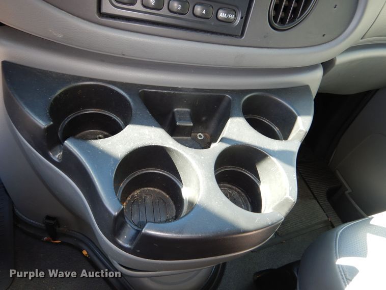 image for item DR5818 2007 Ford E350 Super Duty XL  van