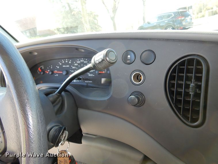 image for item DR5818 2007 Ford E350 Super Duty XL  van