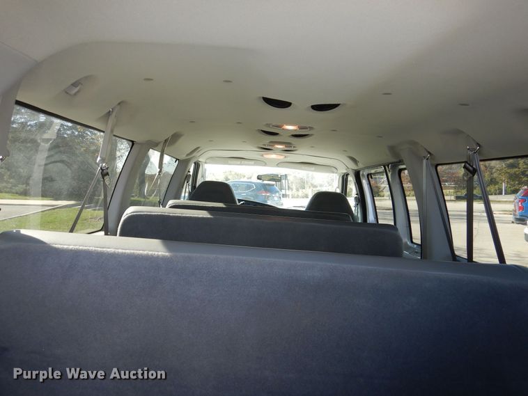 image for item DR5818 2007 Ford E350 Super Duty XL  van