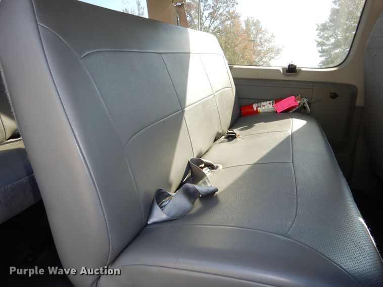 image for item DR5818 2007 Ford E350 Super Duty XL  van