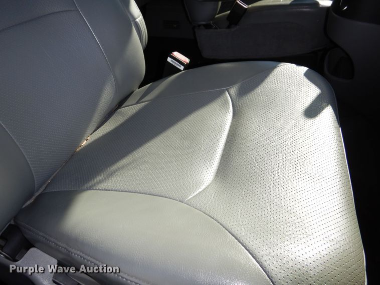 image for item DR5818 2007 Ford E350 Super Duty XL  van