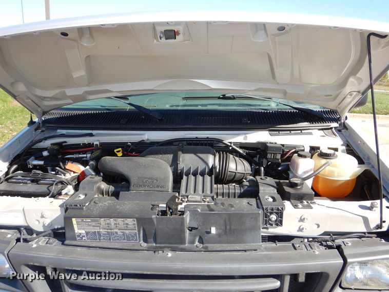 image for item DR5818 2007 Ford E350 Super Duty XL  van