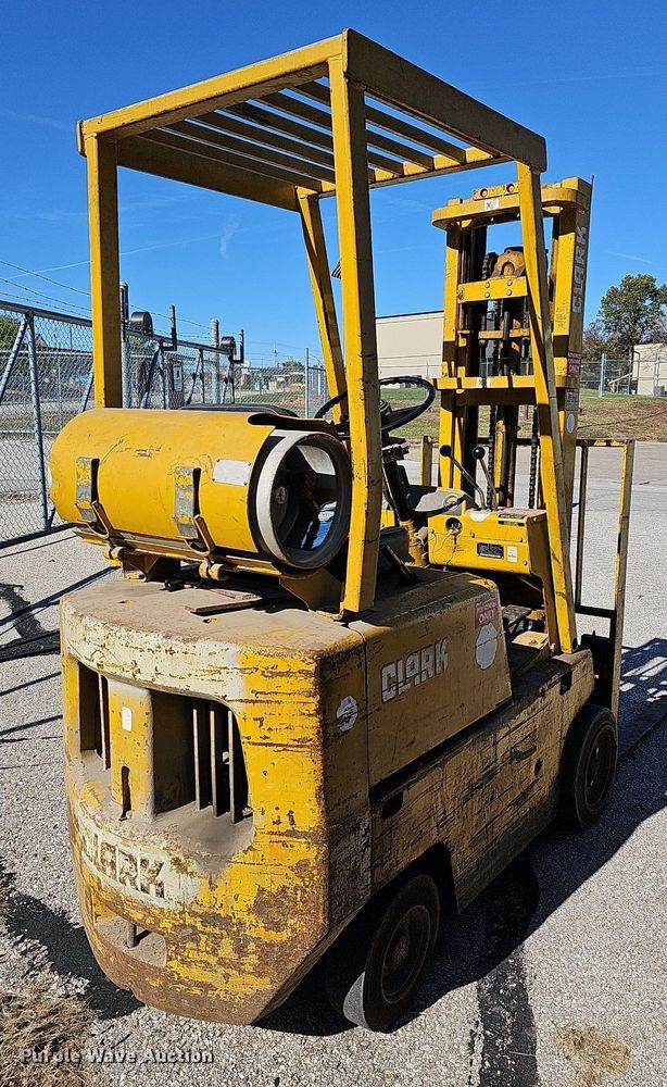 image for item DR5819 Clark C500-30  forklift