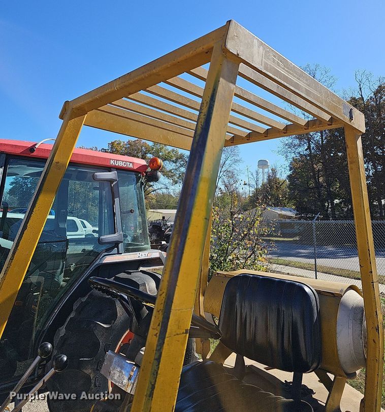 image for item DR5819 Clark C500-30  forklift