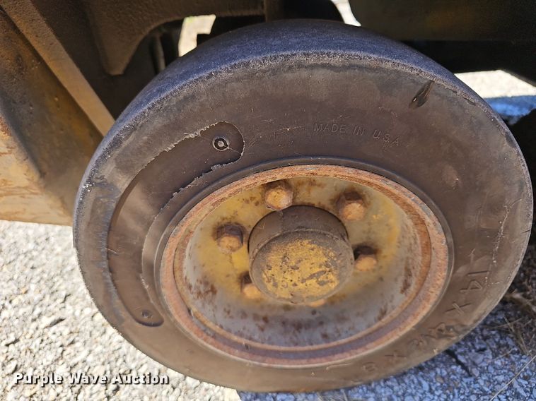 image for item DR5819 Clark C500-30  forklift