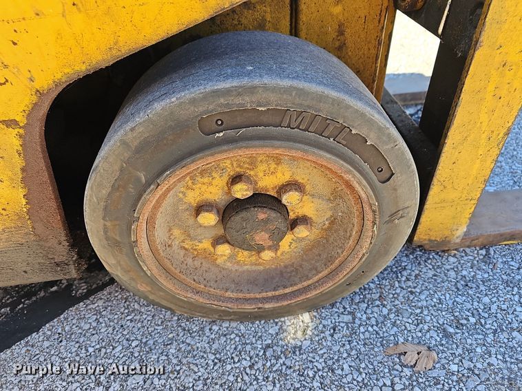 image for item DR5819 Clark C500-30  forklift