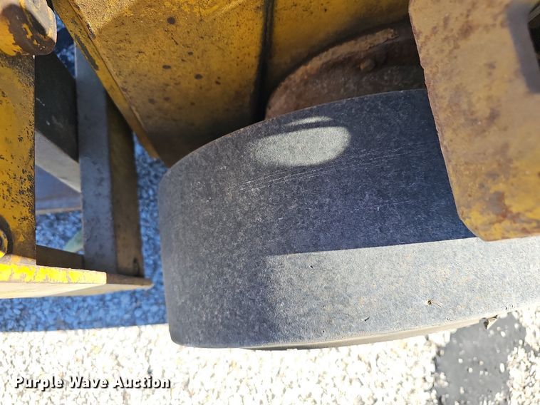 image for item DR5819 Clark C500-30  forklift