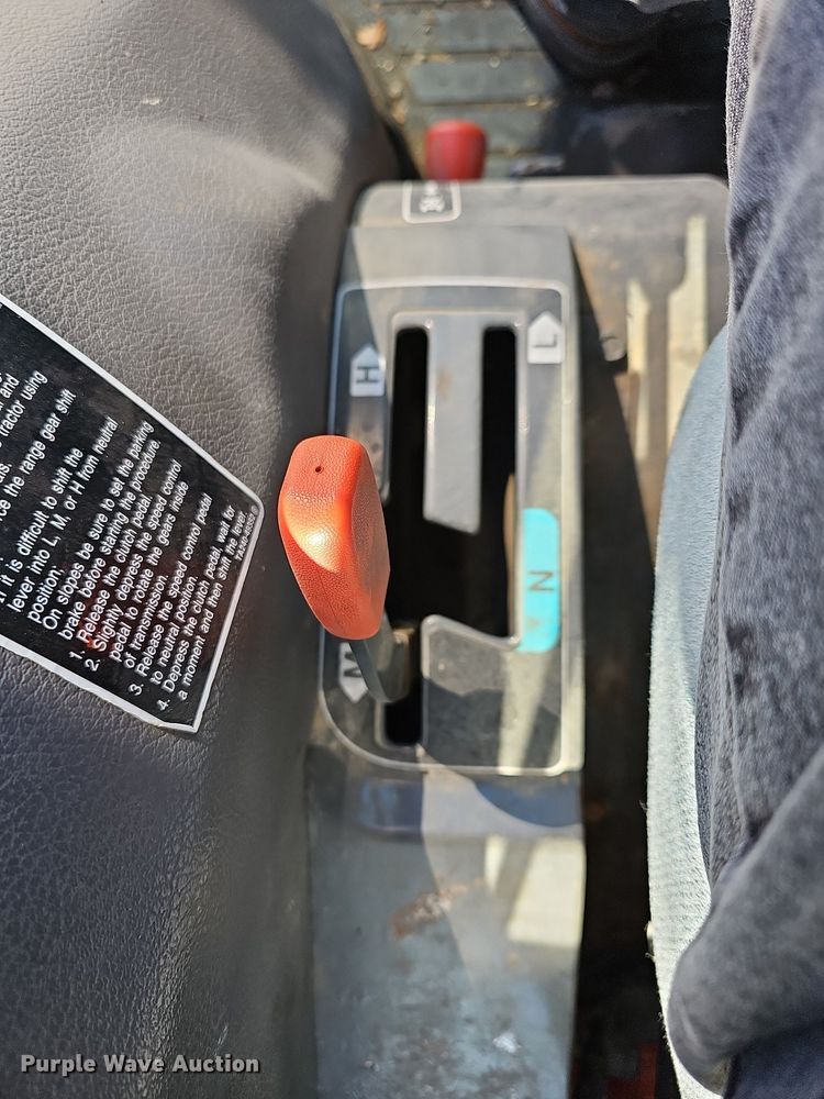 image for item DR5822 Kubota L3710D HST  tractor