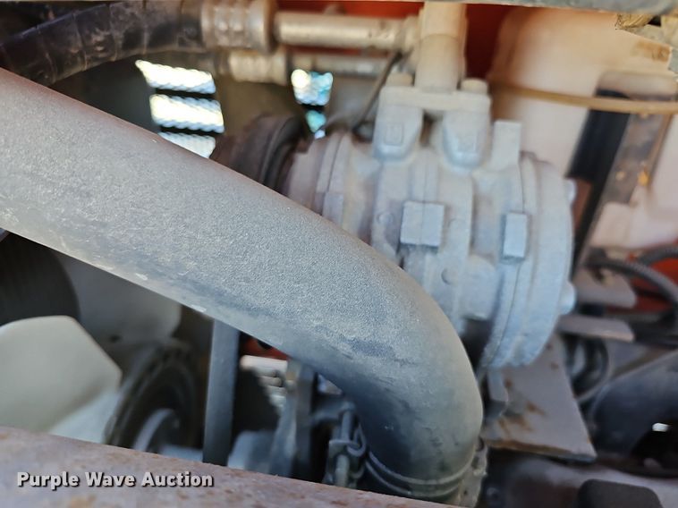 image for item DR5822 Kubota L3710D HST  tractor